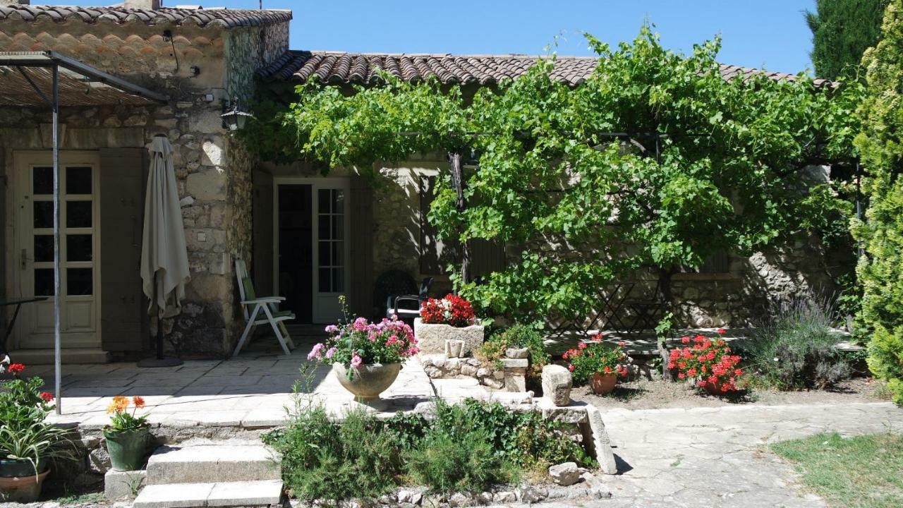 Eygalières Mas Grimaud - Gite- Studio Et Chambres D'Hotes Familiales المظهر الخارجي الصورة