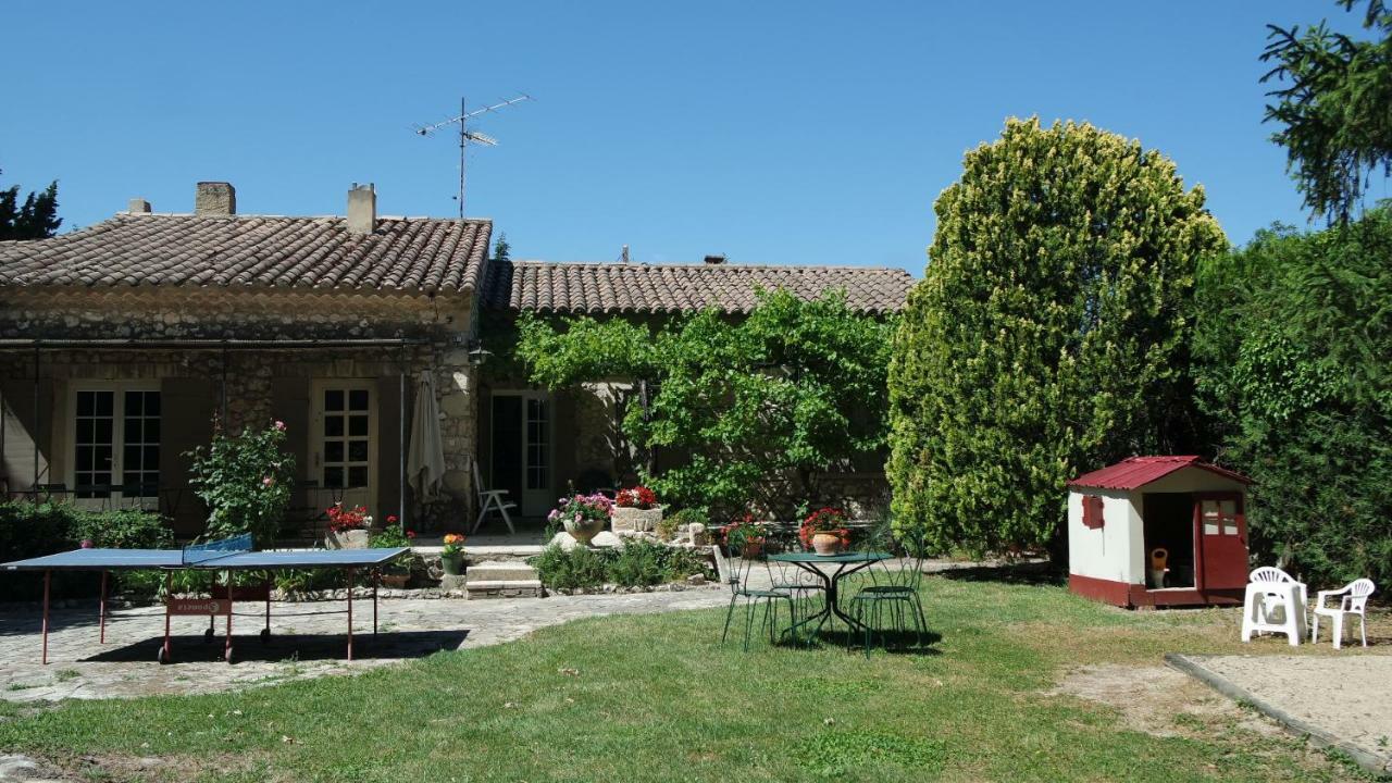 Eygalières Mas Grimaud - Gite- Studio Et Chambres D'Hotes Familiales المظهر الخارجي الصورة